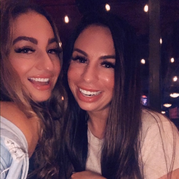 Meet your Posher, Tanya - Picture 2 of 4